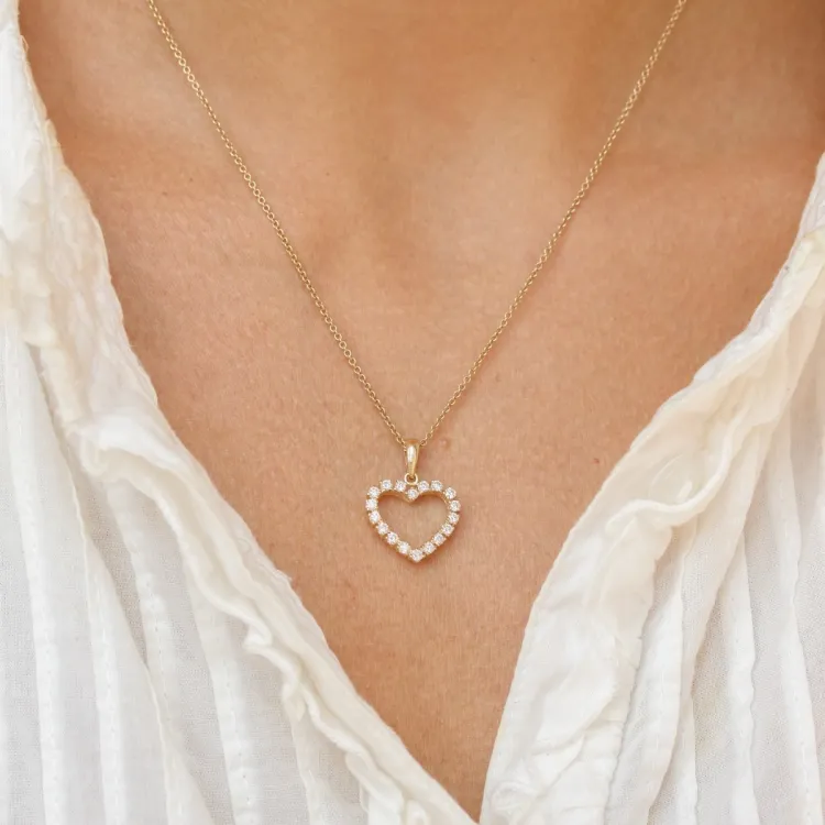 hjerte anheng i 14 karat gull 0,39 ct