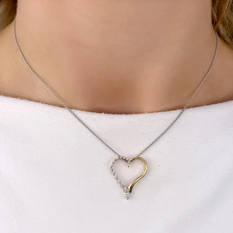 hjerte diamant anheng i 14 karat gull og hvitt gull 0,32 ct