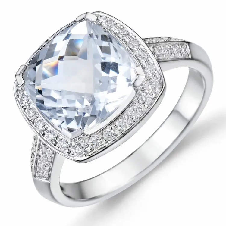 firkantet diamantring i 14 karat hvitt gull 0,27 ct 4,00 ct
