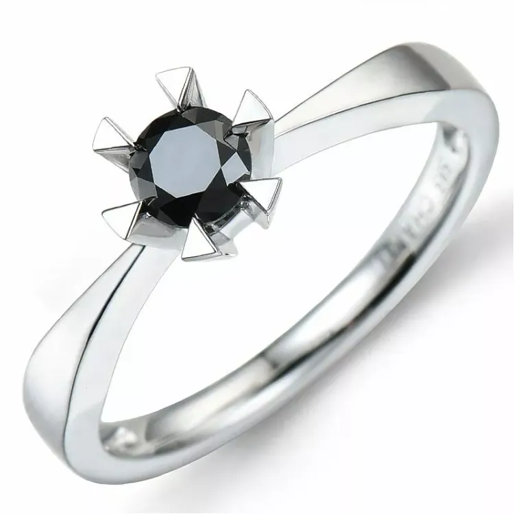0,30 ct svart diamant solitairering i 14 karat hvitt gull 0,32 ct