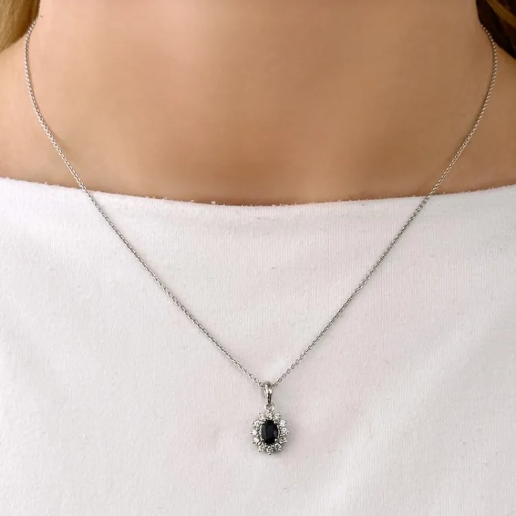 safir rosettanheng i 14 karat hvitt gull 0,26 ct 0,65 ct