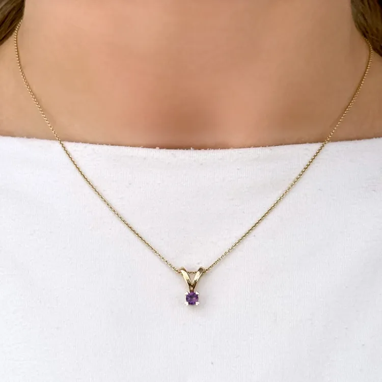 hjerte lilla ametyst anheng i 14 karat gull 0,22 ct
