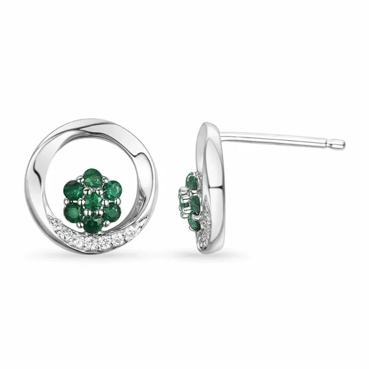 runde blomst smaragd ørestikker i 14 karat hvitt gull med diamant og smaragd