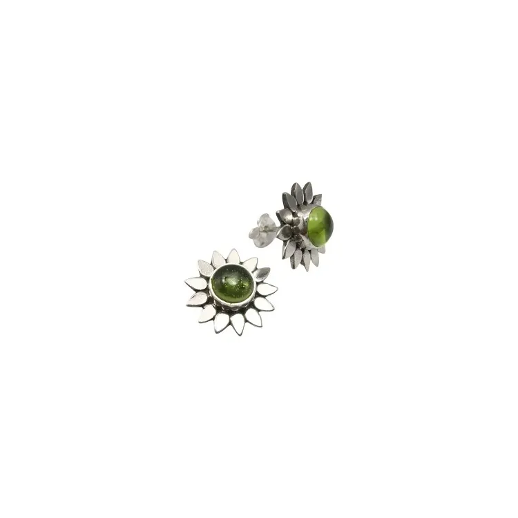 Blomst peridot ørestikker i sølv