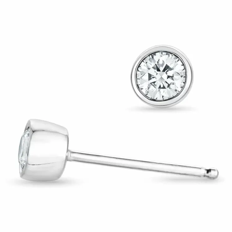 2 x 0,15 ct hvitt gull solitaireørepynt i 14 karat hvitt gull med diamant