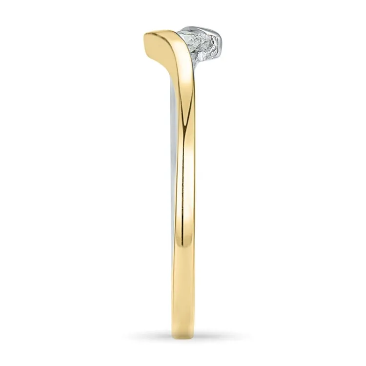 smal diamant ring i 14 karat gull og hvitt gull 0,051 ct