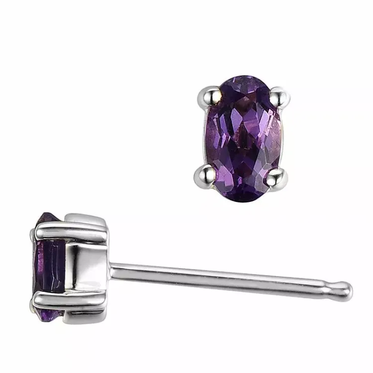 2 x 0,25 ct ovale ametyst ørestikker i 14 karat hvitt gull med ametyst
