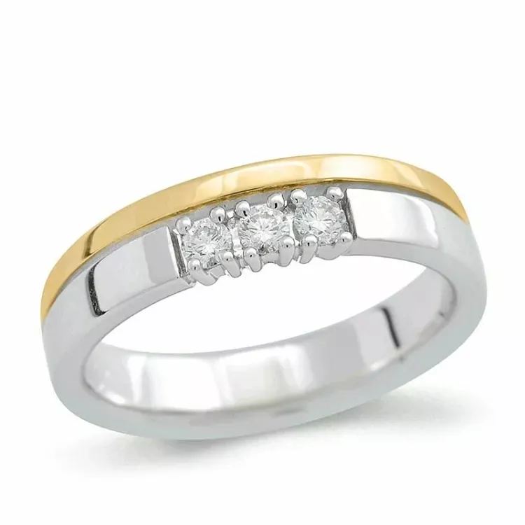 diamantring i 14 karat gull og hvitt gull 0,15 ct