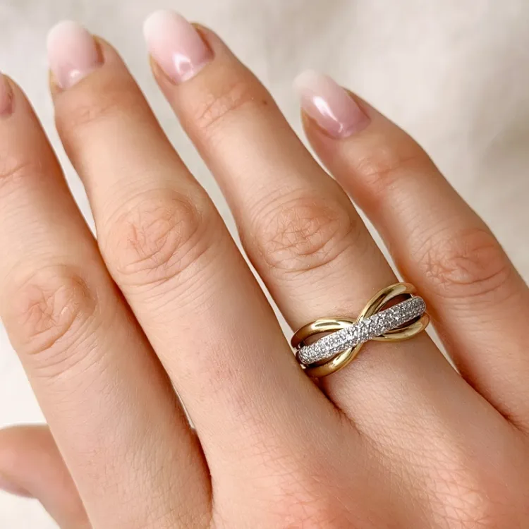 diamant ring i 14 karat gull og hvitt gull 0,275 ct