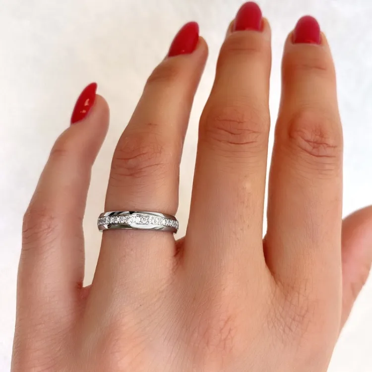 diamantring i 14 karat hvitt gull 0,21 ct