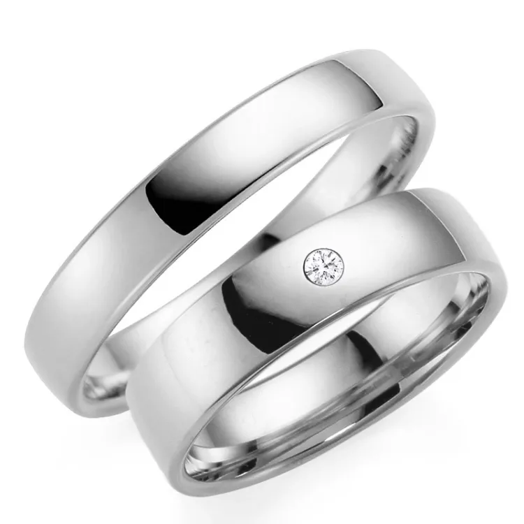 4 og 5 mm gifteringer i 14 karat hvitt gull 0,03 ct - par