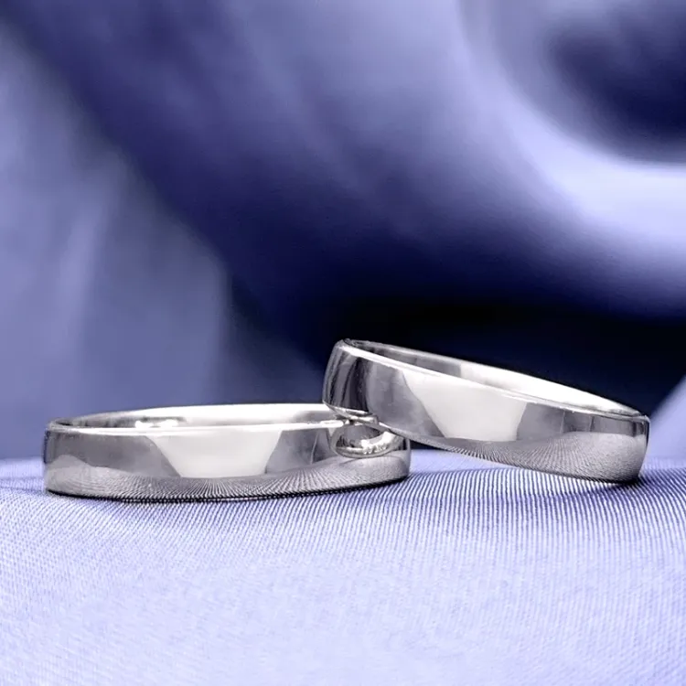 4 mm gifteringer i 9 karat hvitt gull - par