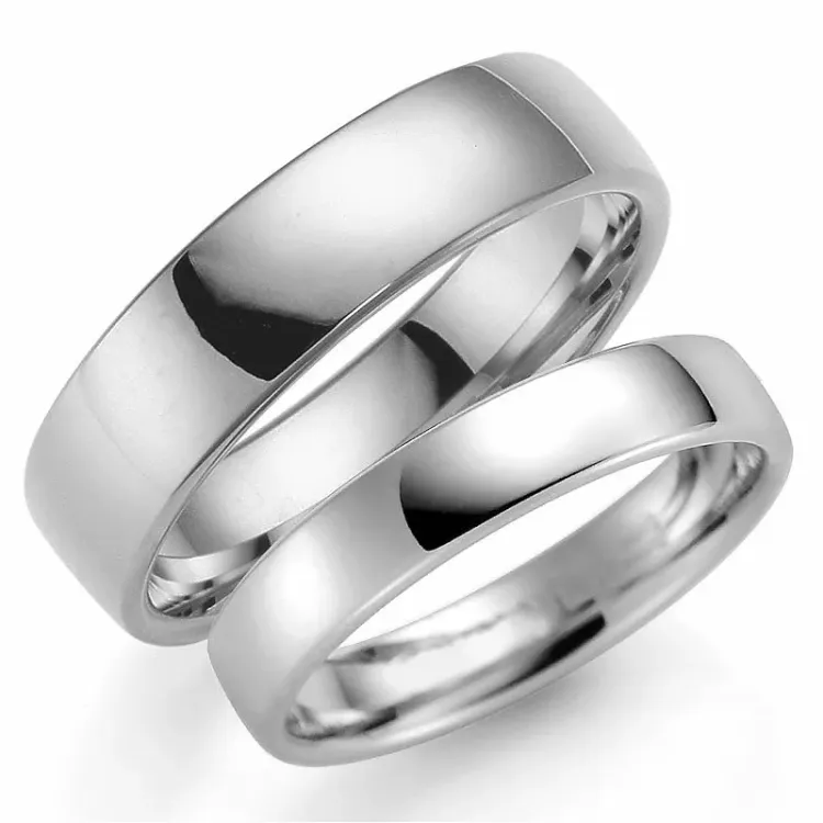 5 og 4 mm gifteringer i 9 karat hvitt gull - par