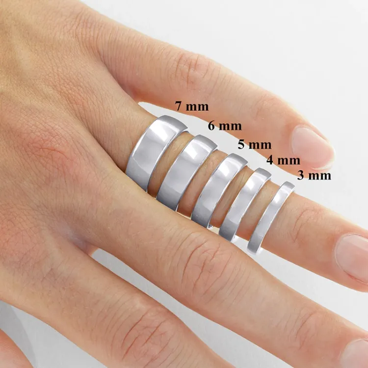 6 og 5 mm gifteringer i 9 karat hvitt gull - par
