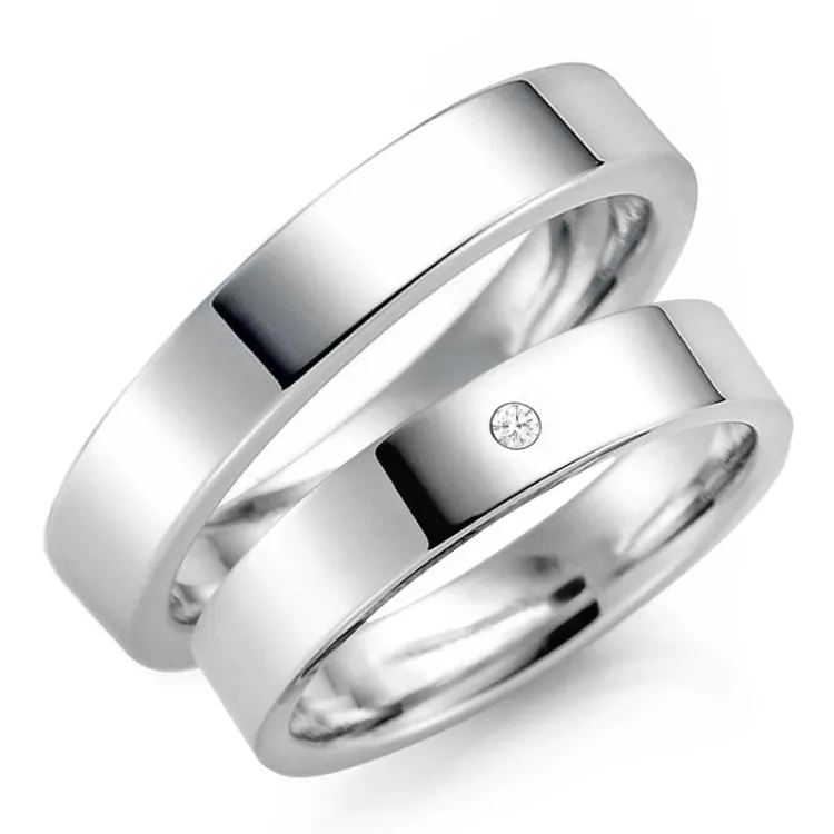 4 og 5 mm diamant gifteringer i 9 karat hvitt gull - par