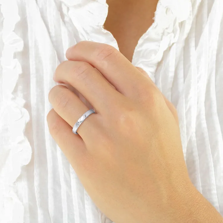 smal 3 mm giftering i 14 karat hvitt gull