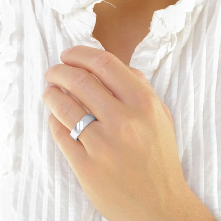 6 og 5 mm diamant gifteringer i 9 karat hvitt gull - par