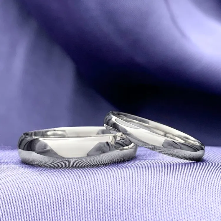 5 og 3 mm gifteringer i 9 karat hvitt gull - par