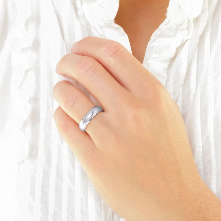 5 og 3 mm gifteringer i 9 karat hvitt gull 0,02 ct - par