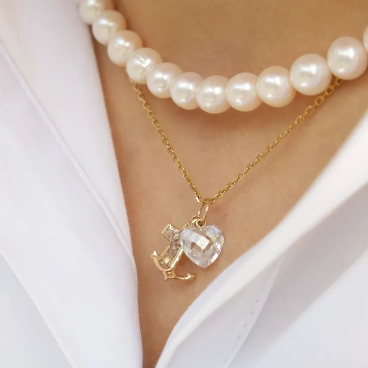 tro-håp-kjærlighet hvit zirkon anheng i 9 karat gull - Amoré