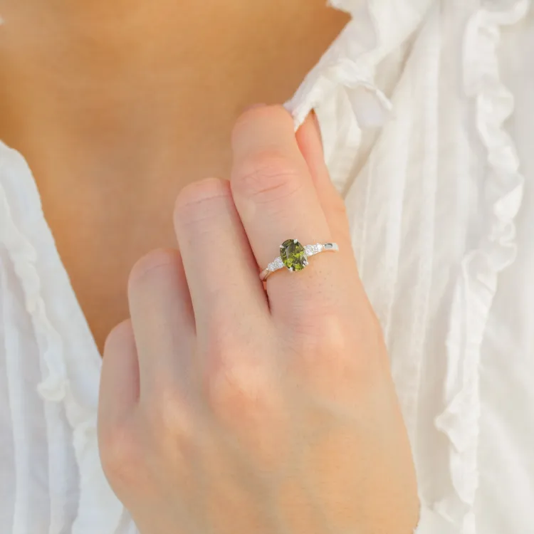 grønn zirkon ring i sølv