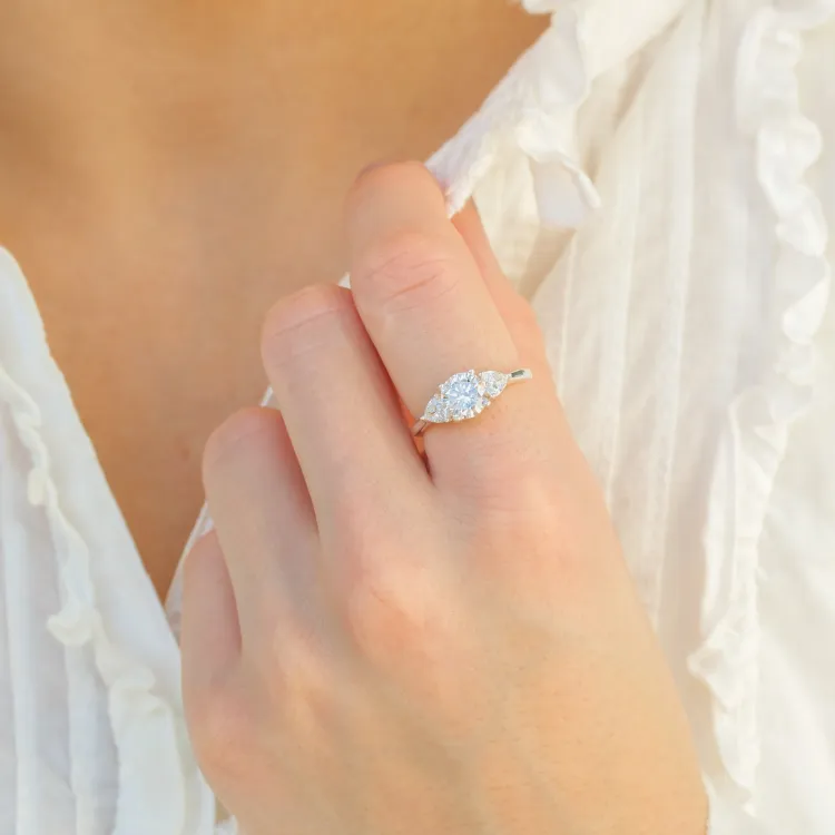 zirkon ring i sølv
