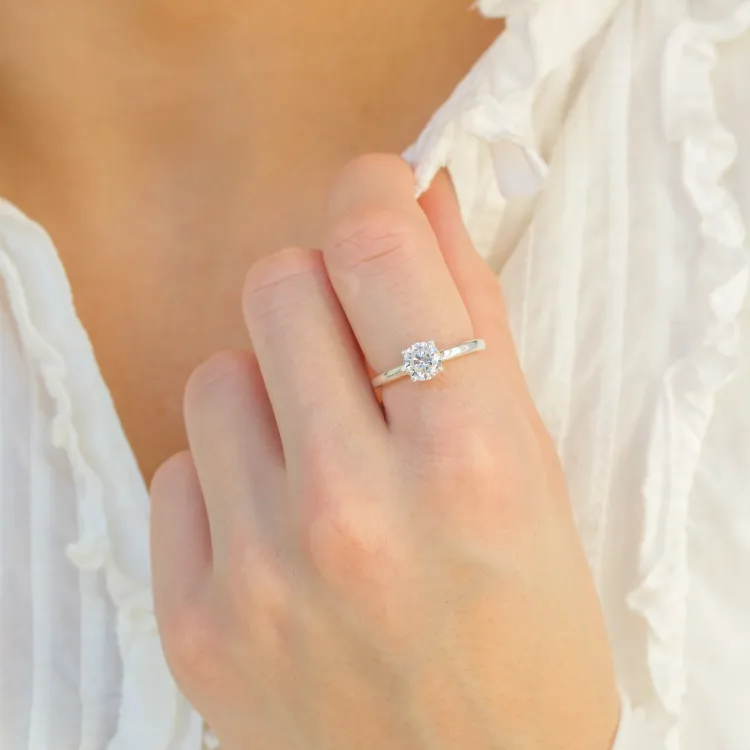 zirkon solitairering i sølv