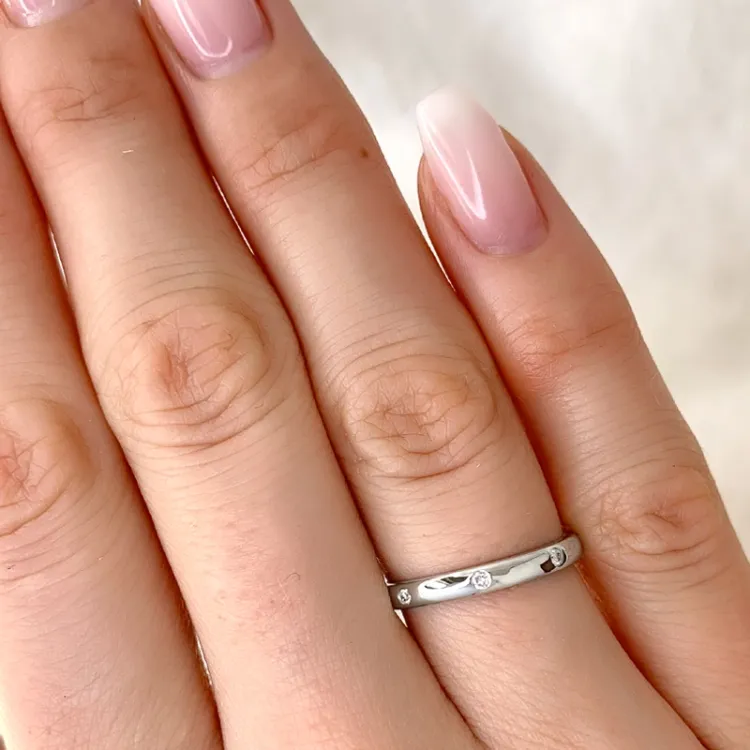 diamant ring i 9 karat hvitt gull 0,12 ct