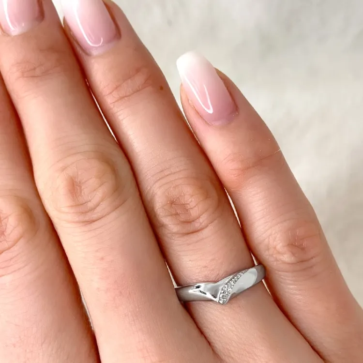 Diamant ring i 9 karat hvitt gull 0,01 ct