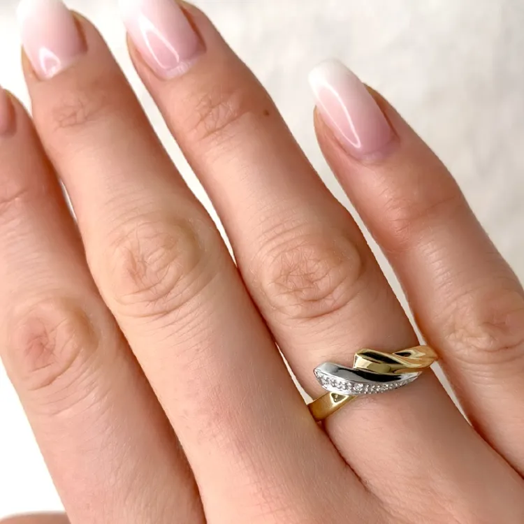 abstrakt diamant ring i 8 karat gull og hvitt gull 0,02 ct