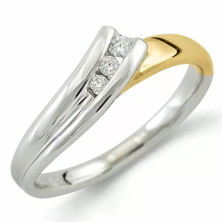 diamant ring i 9 karat gull og hvitt gull 0,06 ct