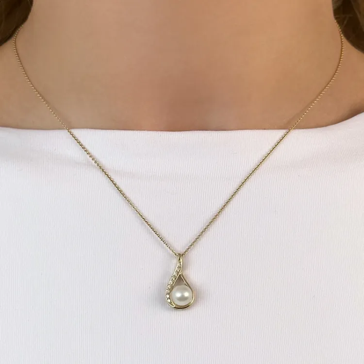 Perle diamantanheng i 9 karat gull 0,05 ct