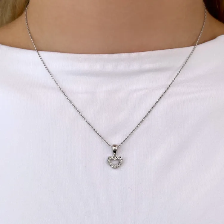 Hjerte diamant anheng i 9 karat hvitt gull 0,06 ct