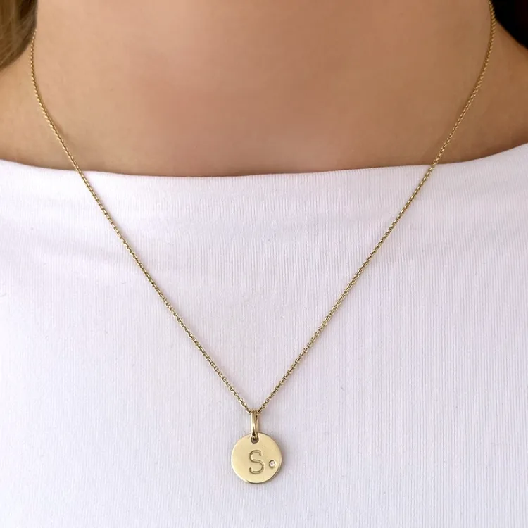 bokstav s diamant anheng i 9 karat gull 0,01 ct