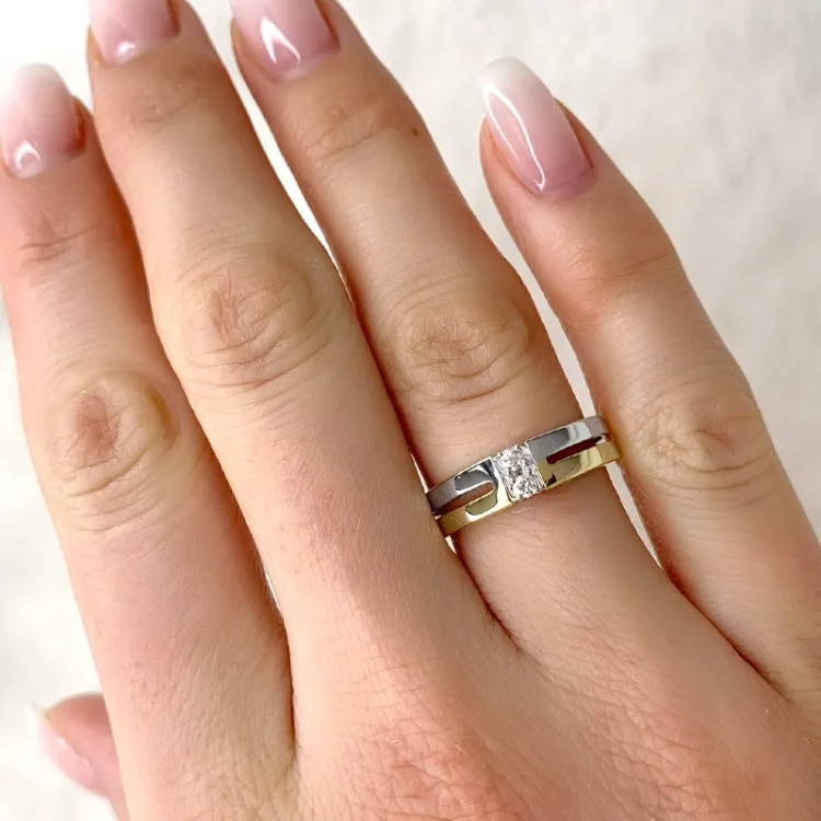 Firkantet diamantring i 9 karat gull og hvitt gull 0,08 ct
