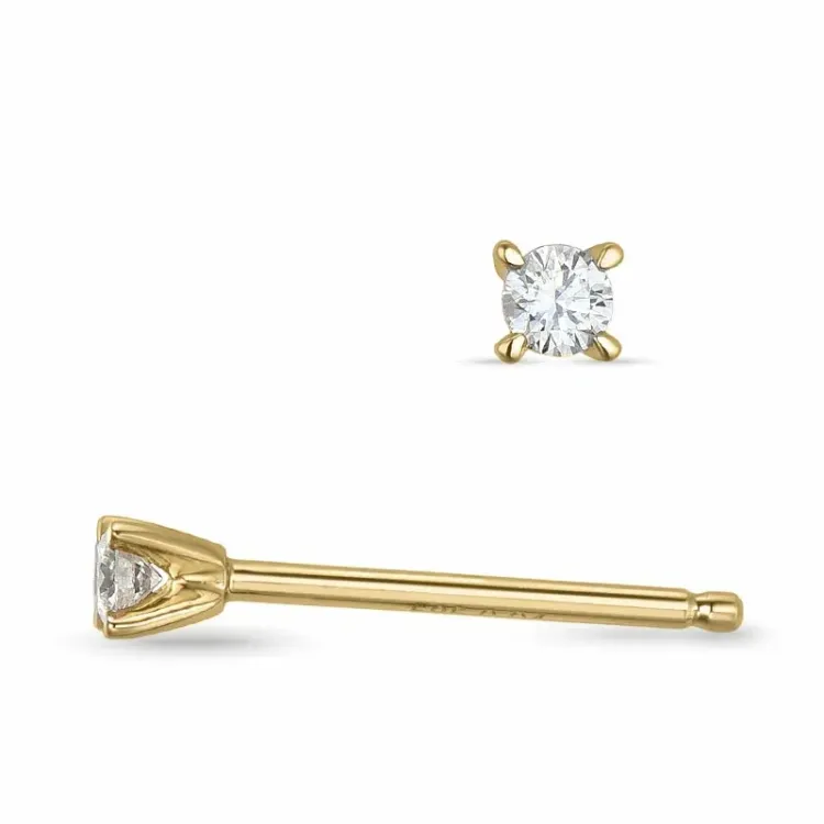 2 x 0,04 ct solitaireørepynt i 9 karat gull med diamant 