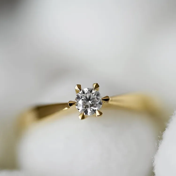 0,20 ct diamant solitairering i 14 karat gull 0,20 ct