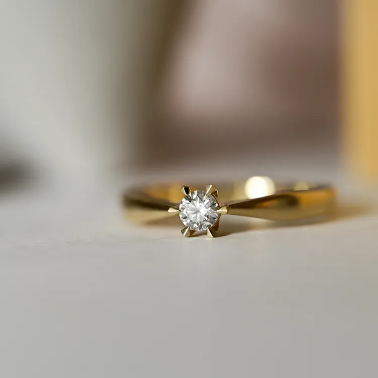0,20 ct diamant solitairering i 14 karat gull 0,20 ct
