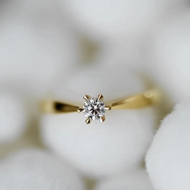 0,20 ct diamant solitairering i 14 karat gull 0,20 ct
