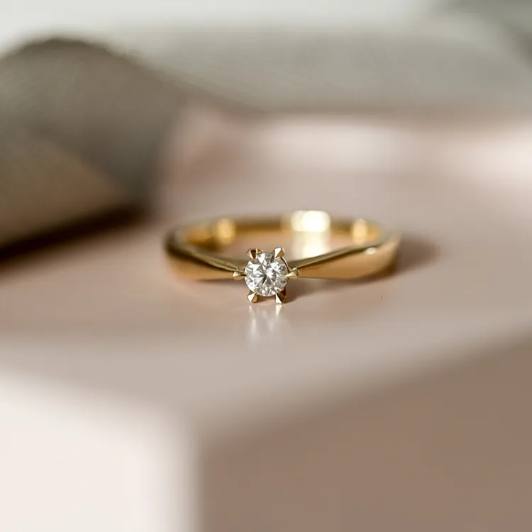 0,20 ct diamant solitairering i 14 karat gull 0,20 ct