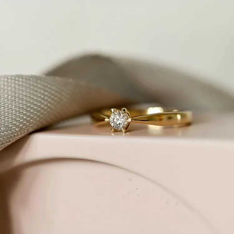 0,20 ct diamant solitairering i 14 karat gull 0,20 ct