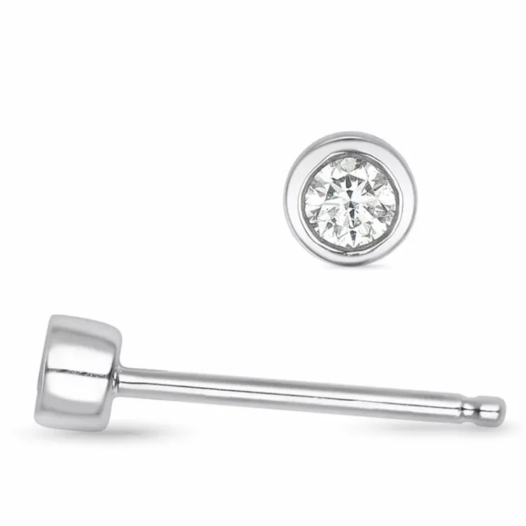 2 x 0,04 ct solitaireørepynt i 14 karat hvitt gull med diamant