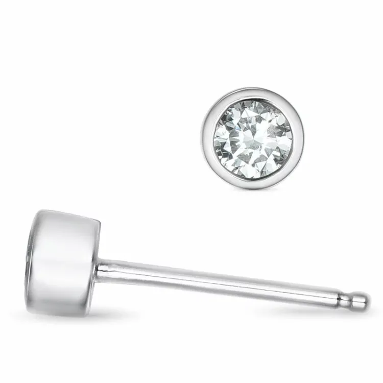 2 x 0,12 ct solitaireørepynt i 14 karat hvitt gull med diamant 