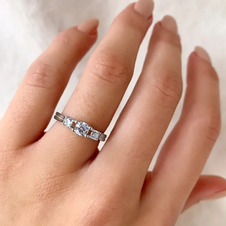 hvit zirkon sølv ring i sølv
