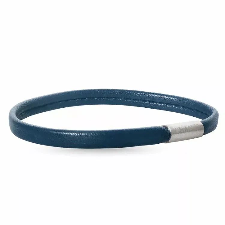 Flat blå armbånd i lær med stållås x 6 mm