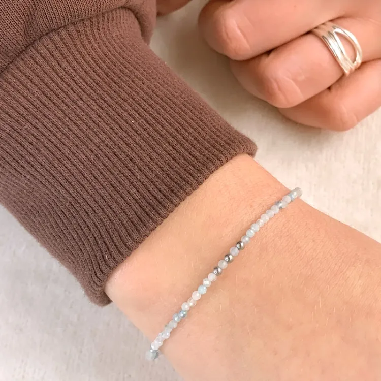 armbånd med akvamarin og 3 hematite - Loom Stones