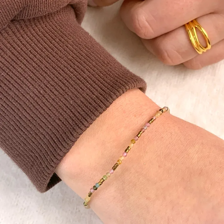 stein armbånd med turmalin og hematite - Loom Stones
