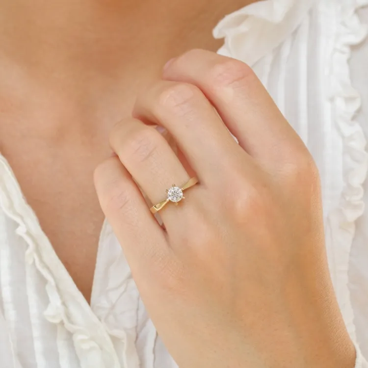 0,50 ct lab grown diamant ring i 14 karat gull 0,50 ct