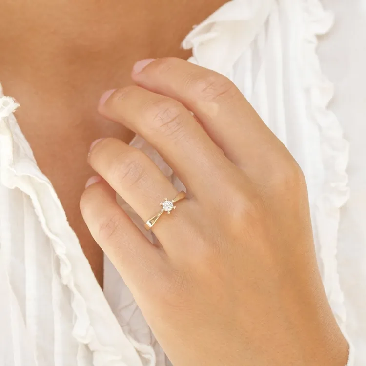 0,20 ct lab grown diamant solitairering i 14 karat gull 0,20 ct