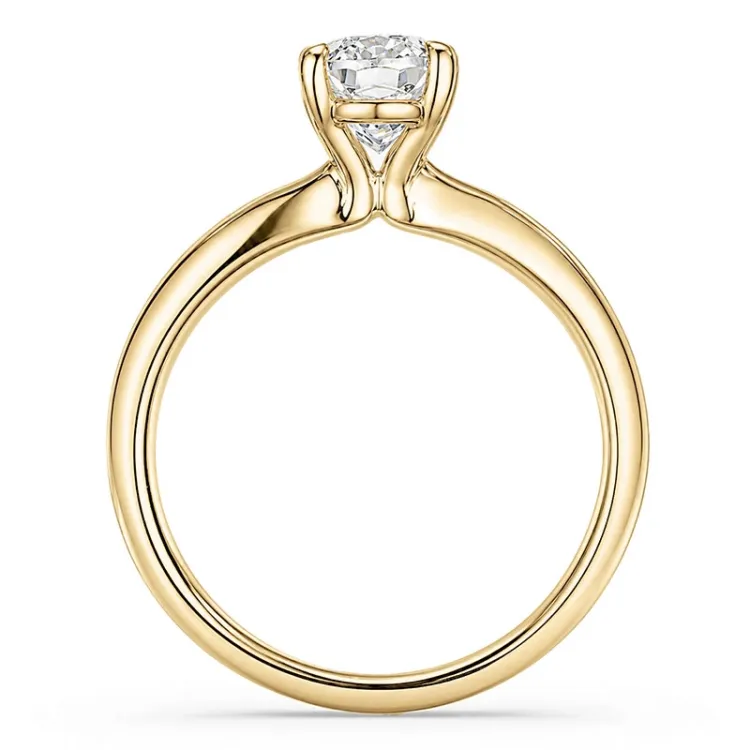 oval lab grown diamant solitairering i 14 karat gull 2,0 ct